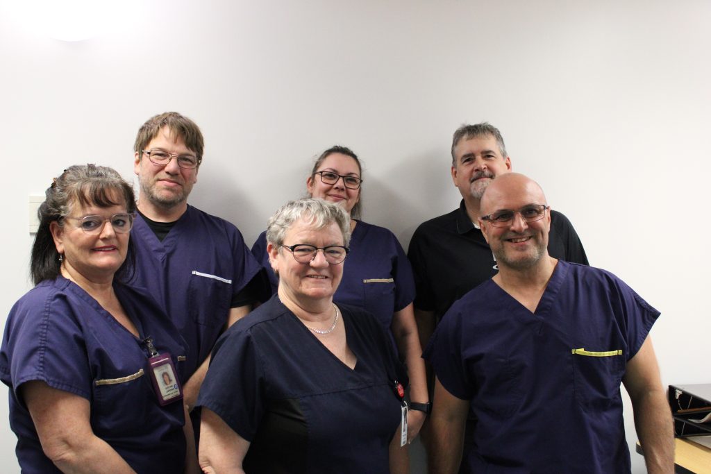 Félicitations aux nouveaux diplômés en hygiène et salubrité en milieu de soins! Le Lien Le Lien Félicitations aux nouveaux diplômés en hygiène et salubrité en milieu de soins! Le Lien Le Lien